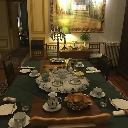 B&B Chateau De La Ville-hue *